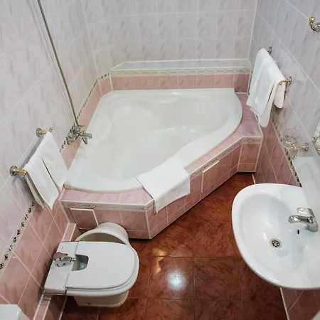 Arkada Sanatorium Hotel Truskavets